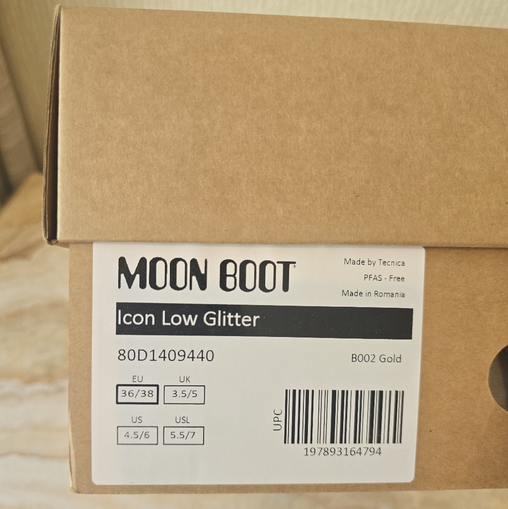 Moon Boot Low Icon Glitter Snow Boot Gold Moon Boots Glitter Gold Boots Short - Picture 9 of 17